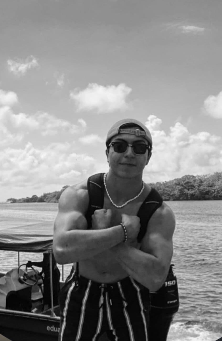 Cambio físico de André Morales: Aumento de músculo magro y rendimiento con Virtus Program